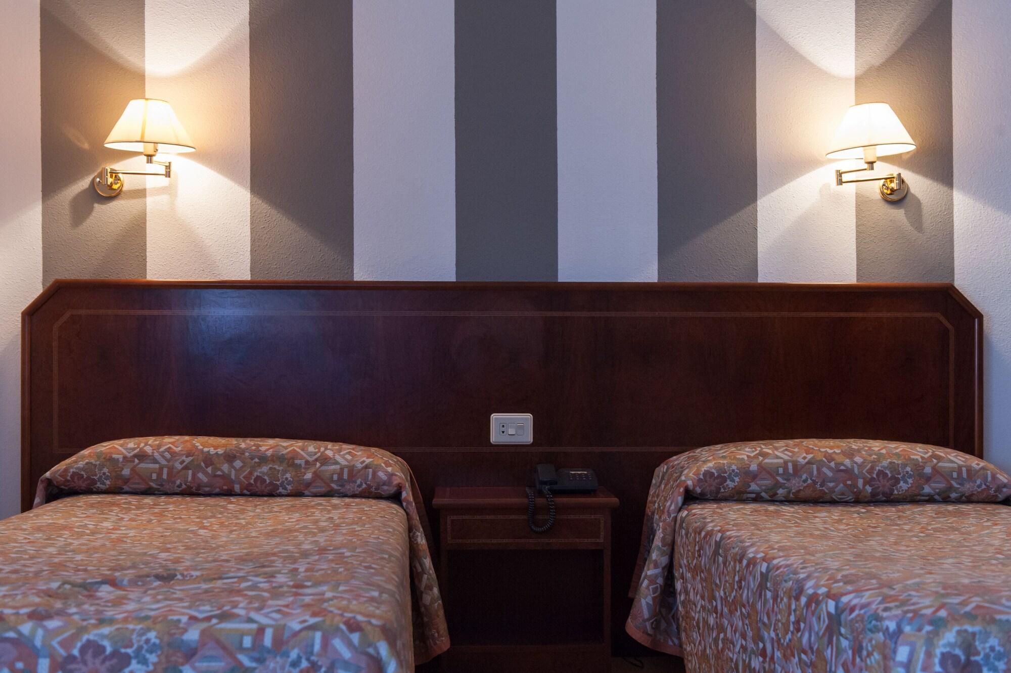 Éibar Hotel Unzaga Plaza מראה חיצוני תמונה