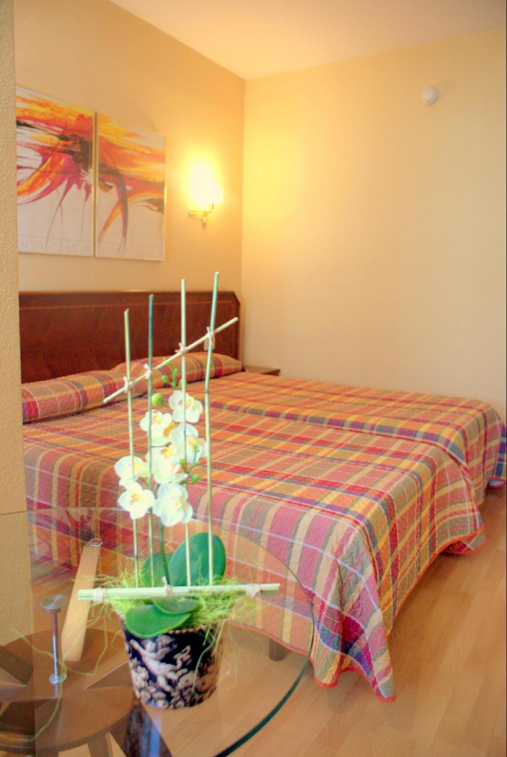 Éibar Hotel Unzaga Plaza מראה חיצוני תמונה