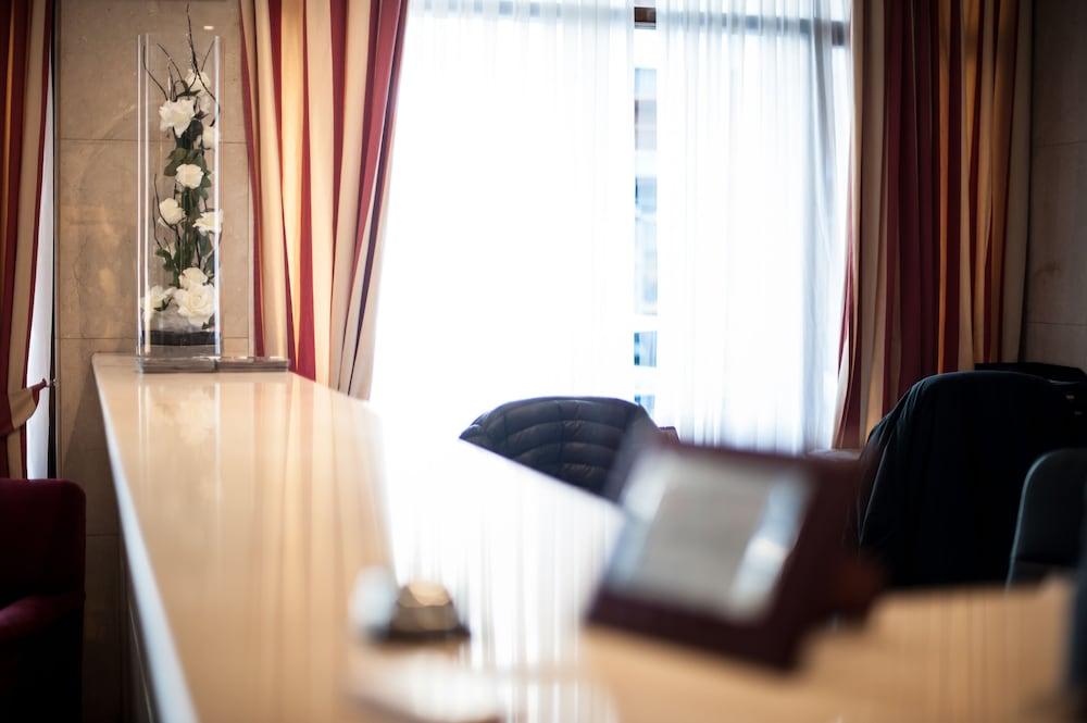 Éibar Hotel Unzaga Plaza מראה חיצוני תמונה