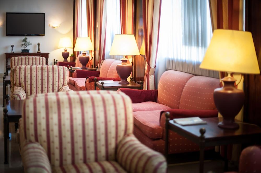 Éibar Hotel Unzaga Plaza מראה חיצוני תמונה