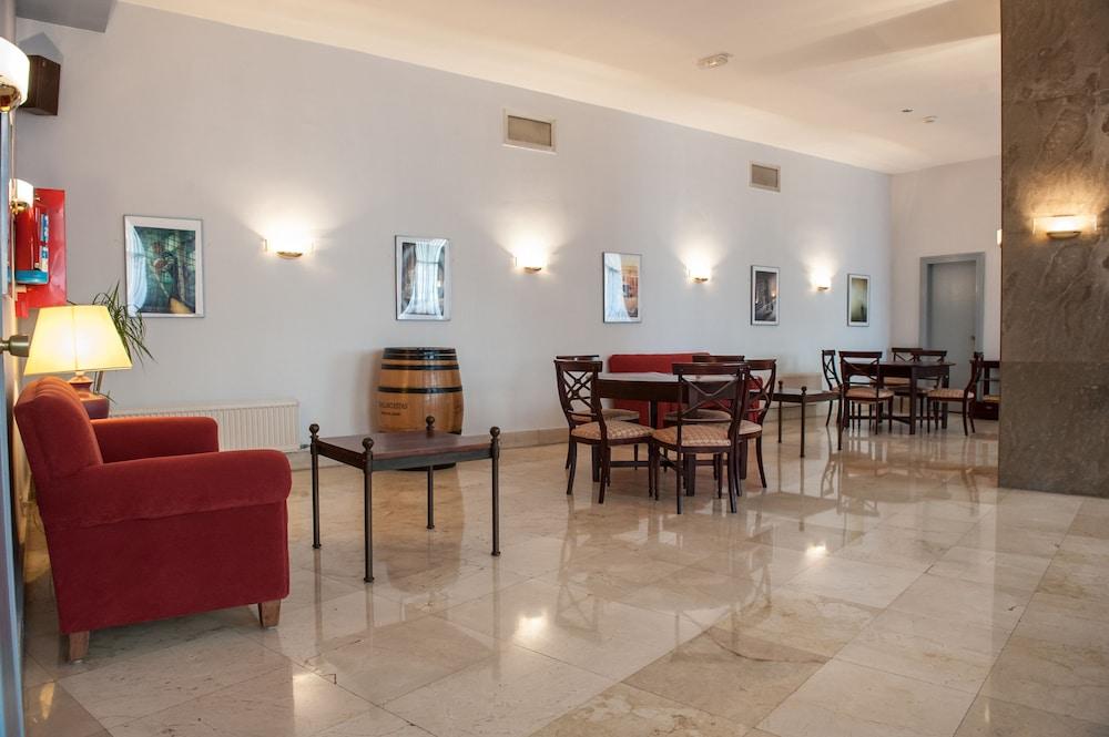 Éibar Hotel Unzaga Plaza מראה חיצוני תמונה