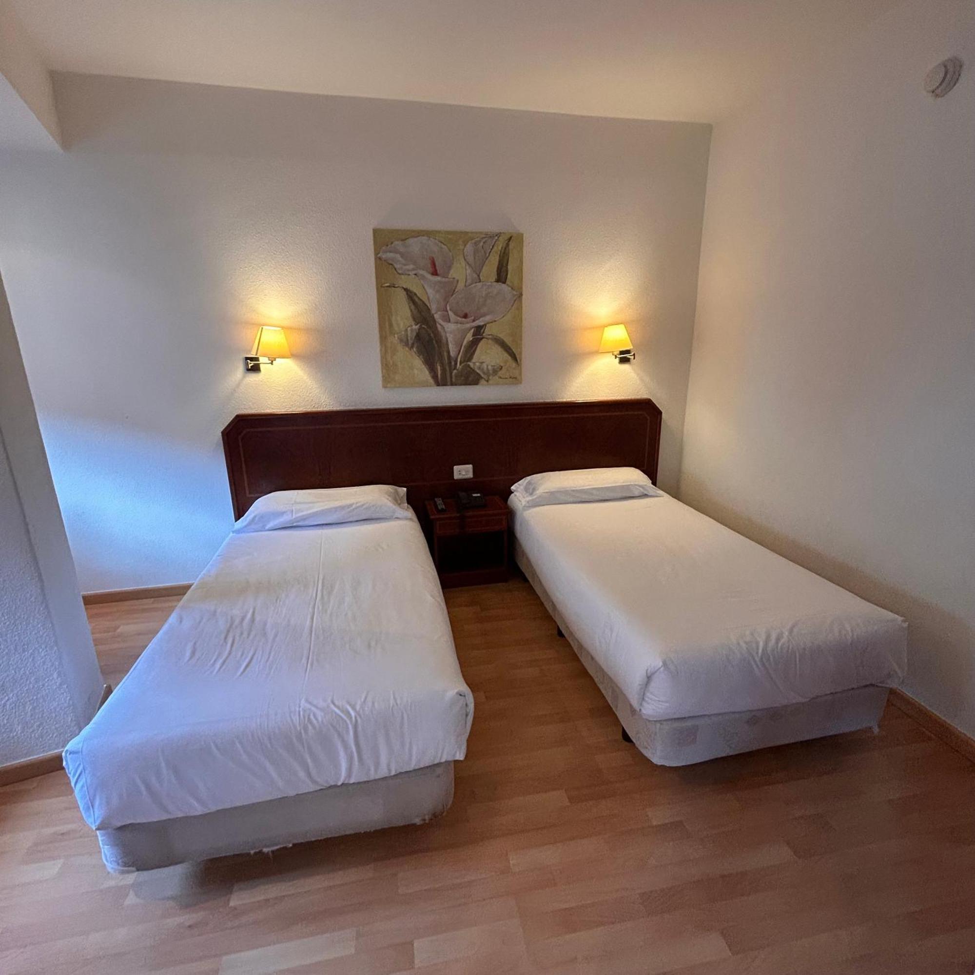 Éibar Hotel Unzaga Plaza מראה חיצוני תמונה