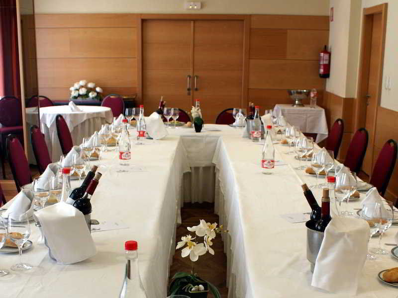 Éibar Hotel Unzaga Plaza מראה חיצוני תמונה
